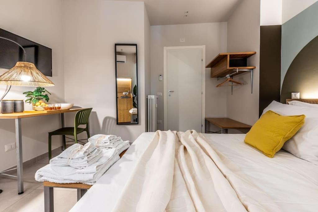 Dafne Room Un'Oasi Romana Per Coppie Exterior photo